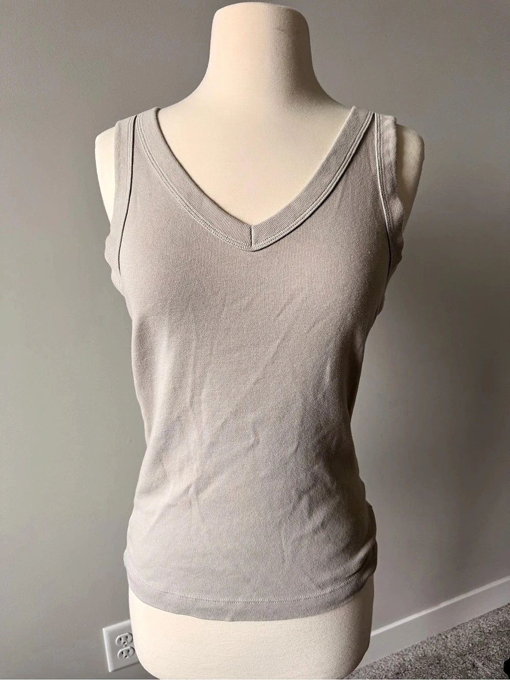 Michael Stars Ribbed V-Neck Tank in beige Like New